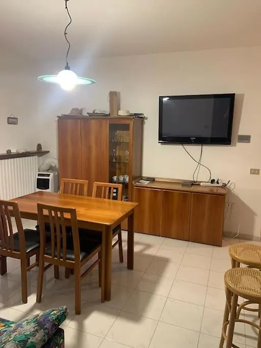 Appartamento Zona Centrale Con Barbecue Colico